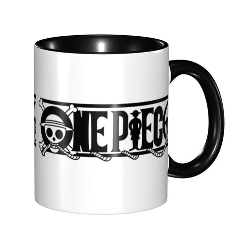 One Piece-Becher – Minimalistisches weißes Jolly-Roger-Logo