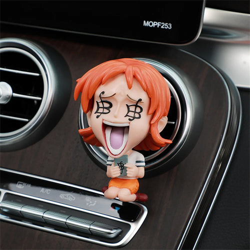 Accessoire voiture One Piece - Figurine Nami pour Tableau de Bord