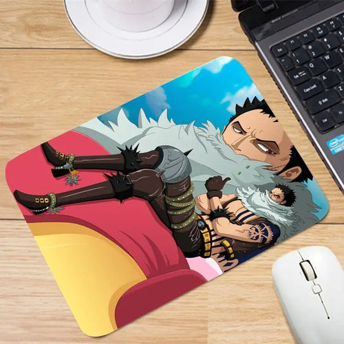 One Piece-Mauspad – Trafalgar Law und Katakuri (Kampf)