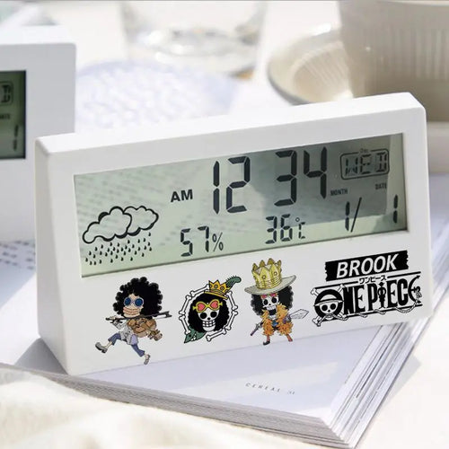 Digitaler One Piece-Wecker – Brook & Crew (Weiß)