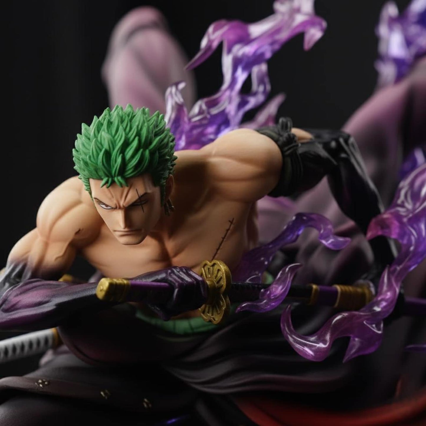 Figurine One Piece - Roronoa Zoro Attaque Spéciale (Effets Violets)